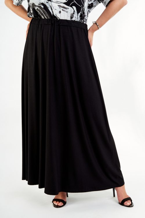 Φούστα πένσιλ , σε ελαστικό κρέπ Χρώμα: Μάυρο.