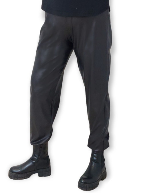 Παντελόνι σαλβάρι  από ελαστικό leather like. Χρώμα: Μαύρο, .