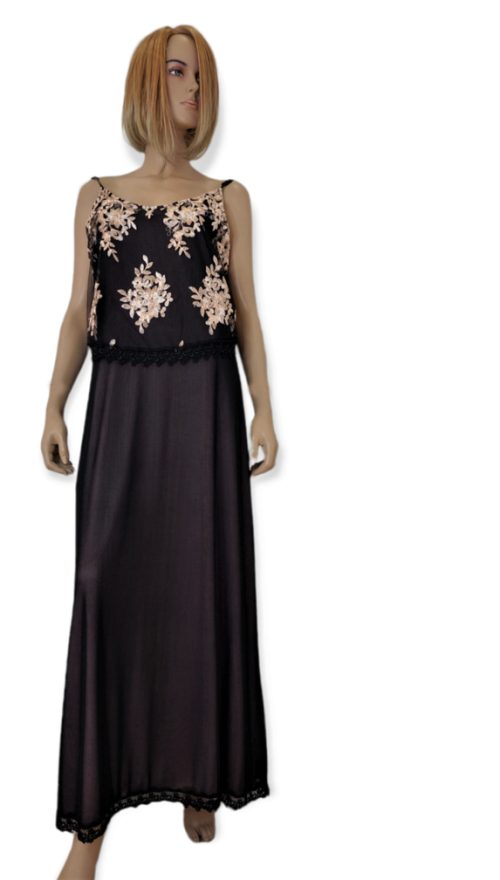 Φόρεμα maxi, τιράντα με τοπ απο απλικέ λουλούδια. Χρώμα: Μαύρο με Ροζ.
