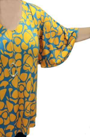 Μπλούζα βε εμπριμέ 'ακανόνιστοι κύκλοι',από μαγιόπανο. Χρώμα:  Κίτρινο Με Τυρκουάζ, Πορτοκαλί Με Μωβ .