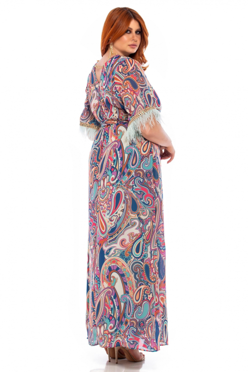 Φόρεμα λαχούρ maxi από ζορζέτα, με μανίκι με μαραμπού φτερά. Χρώμα: Εμπριμέ Λαχούρ.  