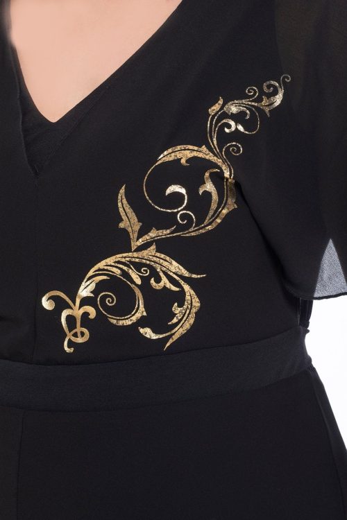 Φόρμα ολόσωμη από  ζορζέτα με ανάγλυφο χρυσό σχέδιο το στήθος. Χρώμα:  Ρουά, Μαύρο.