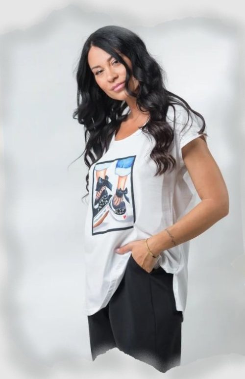 Μπλούζα T-shints με απλικέ φωτογραφία ''σπορτέξ με φιόγκους''. Χρώμα: Μαύρο, Λευκό.